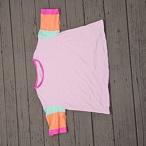 NWT Color block Round Neck Tee size M